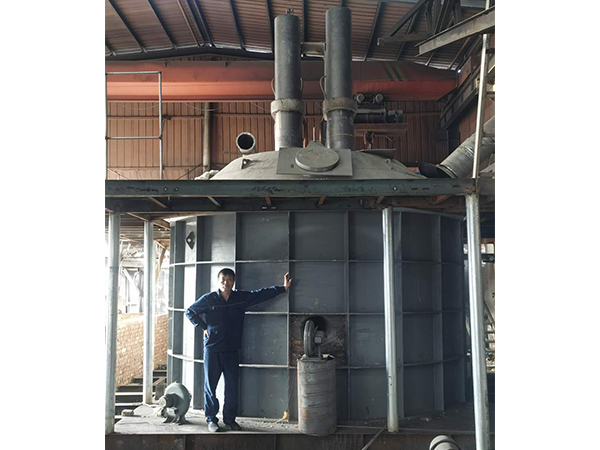 What are the advantages of DC electric arc furnace?
