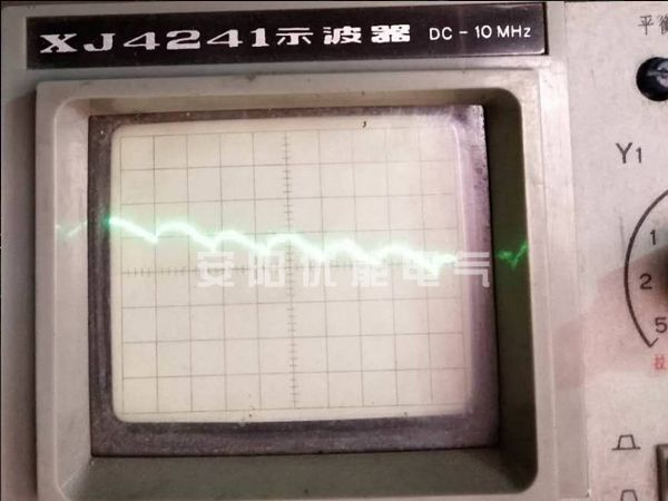 恒功率12脉波直流电源工作测试中