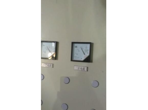 电弧炉冶炼现场视频