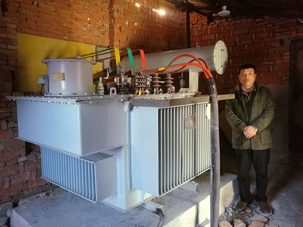 新型节能直流矿热炉变压器