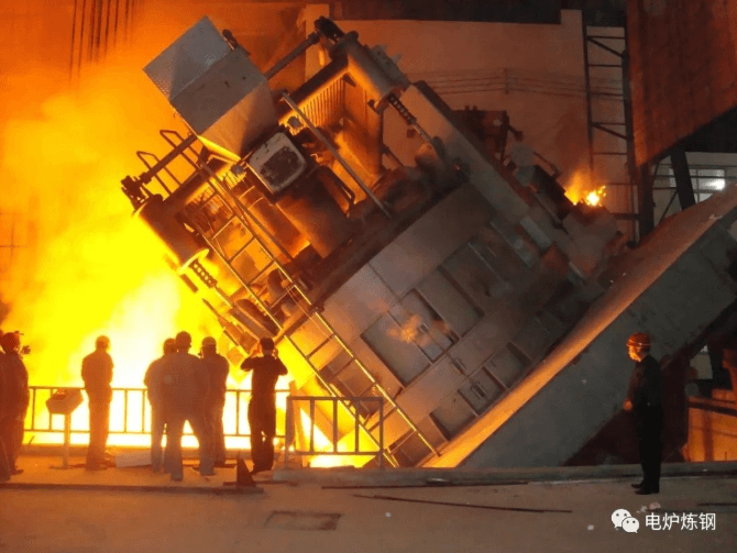 世界上**大的直流电弧炉：420吨